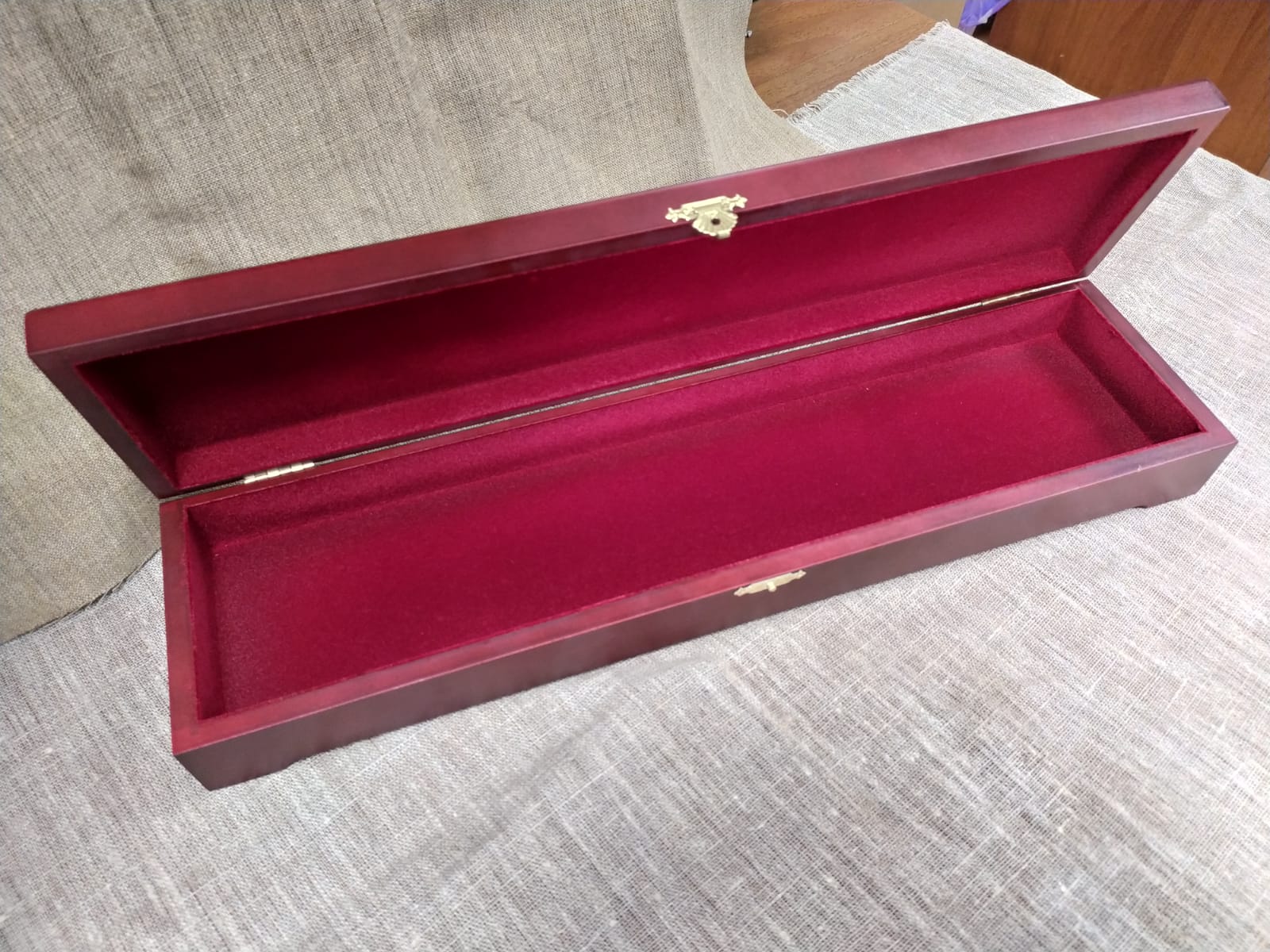 Подарочная коробка/шкатулка под длинный нож (кортик)