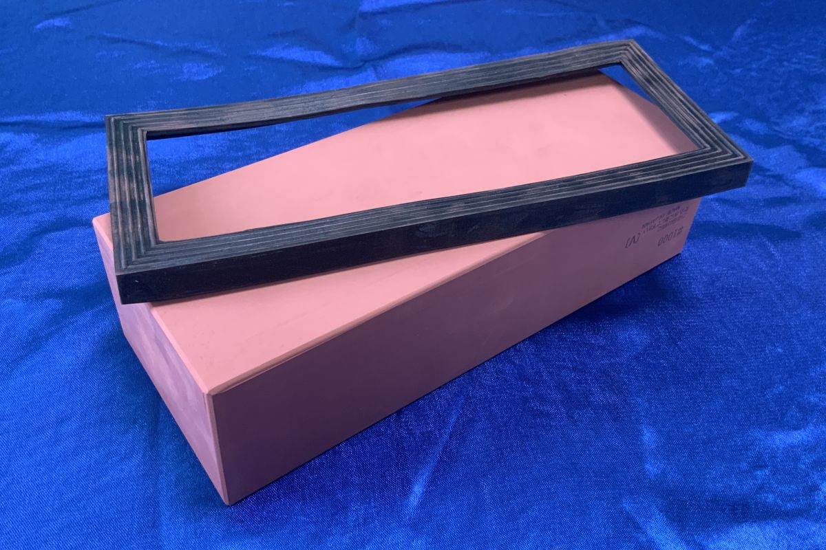 ������ ��������� ������ �� ��������� Suehiro SH/KR-3, 1000 ����, ������ 220�90�60 ��, ������