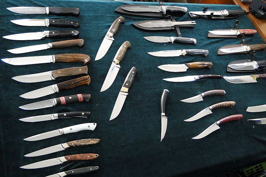 Ножи представленные Мастерской Чебуркова в магазине Русские Ножи