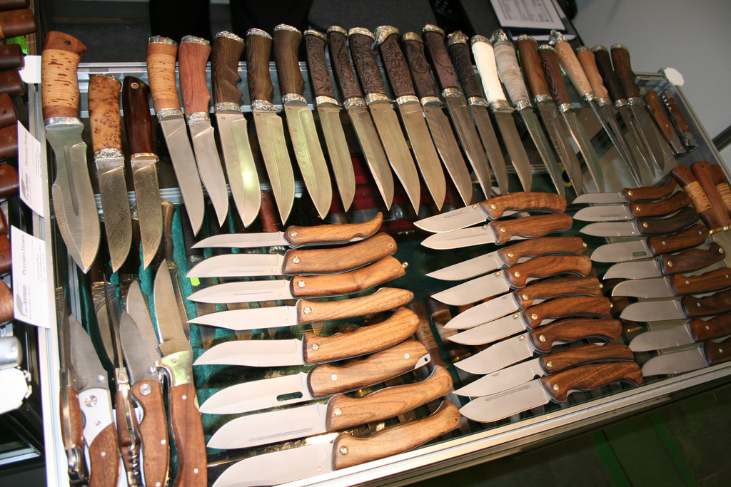 Фото магазина ножей снаружи